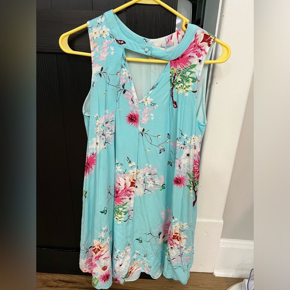 Women’s Floral Boutique Style Dress Size Small